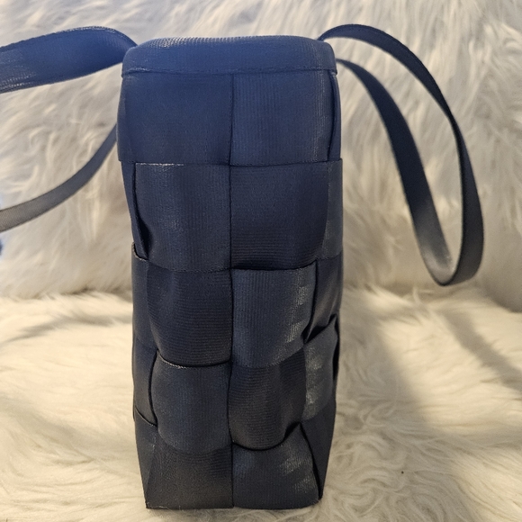 Harvey's The Original Seatbelt Bag Large Size Handbag - Picture 7 of 14